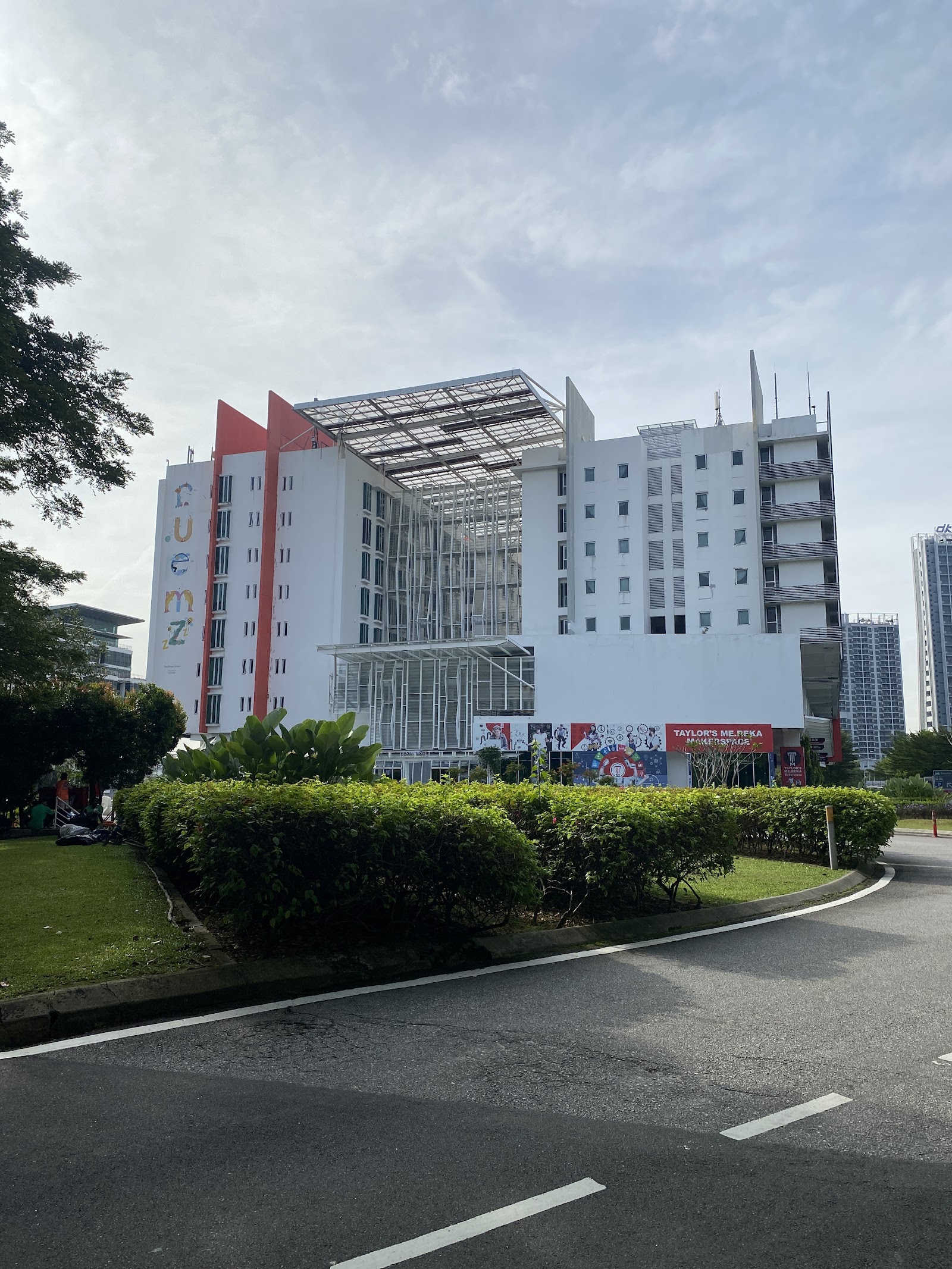 Campus thumbnail 5